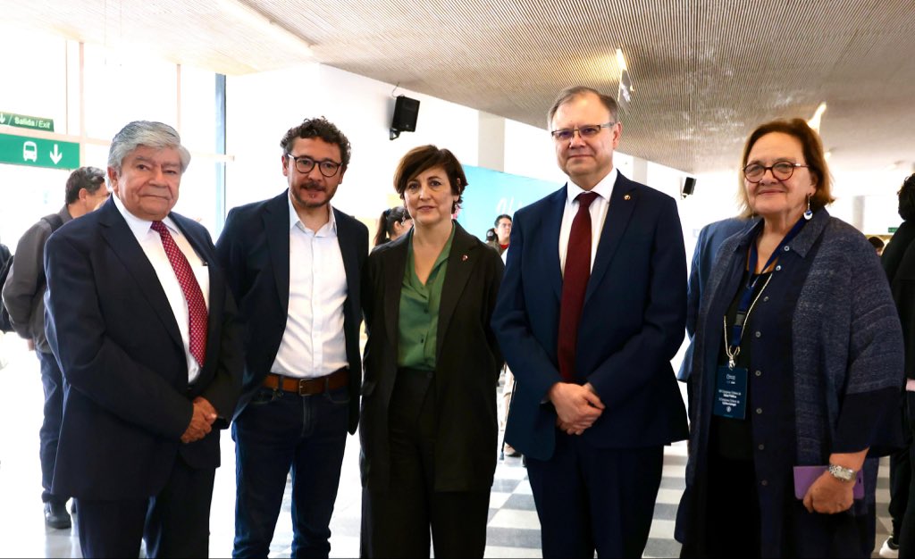 Ministra de Salud, Ximena Aguilera, inauguró el VIII Congreso de Salud Pública y X Congreso de Epidemiología “Salud planetaria: Crisis climática y salud”,instancia que reunió a ex autoridades, representantes de la academia y futuras generaciones ligadas a la medicina y la