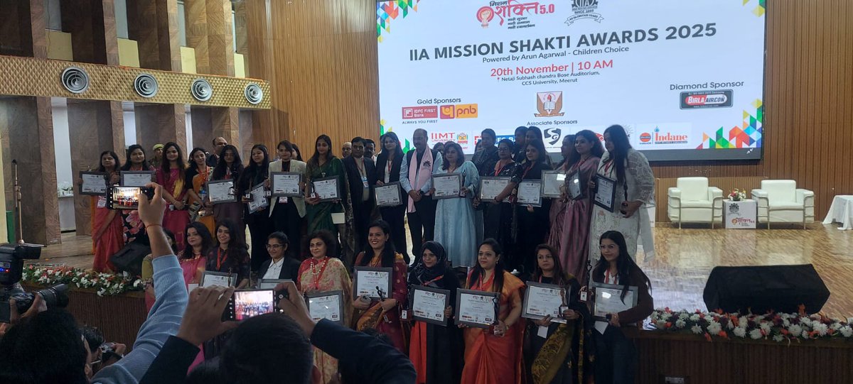 cdomeerut's tweet photo. #MissionShaktiUP #WomenEmpowerment #MissionShakti5_0 #WomenSafety
आज चौ0 चरण सिंह यूनिवर्सिटी के नेताजी सुभाष चंद्र बोस प्रेक्षाग्रह में आई0आई0ए0 द्वारा आयोजित कार्यक्रम में उत्कृष्ट कार्य करने वाली महिलाओं को सम्मानित किया गया
@UpRuralDev  @CommissionerMe3 @DmMeerut https://t.co/if4cbrc9yc