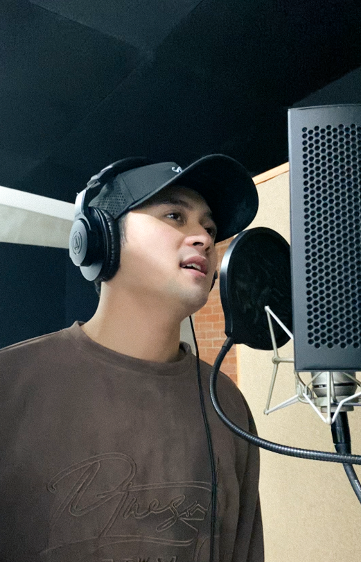 bgyo_ph's tweet image. ‘Bagong Simula’ by @BGYO_Akira, the OST of Rekonek, an official MMFF entry, drops on November 21, 2025 at 12 MN PHT.

Listen to it on your favorite digital streaming platforms!

REKONEKanta NG 2UNSHINES

#BGYOAkira
#Rekonek 
#MMFF2025 
#BGYOAkira_BagongSimula
