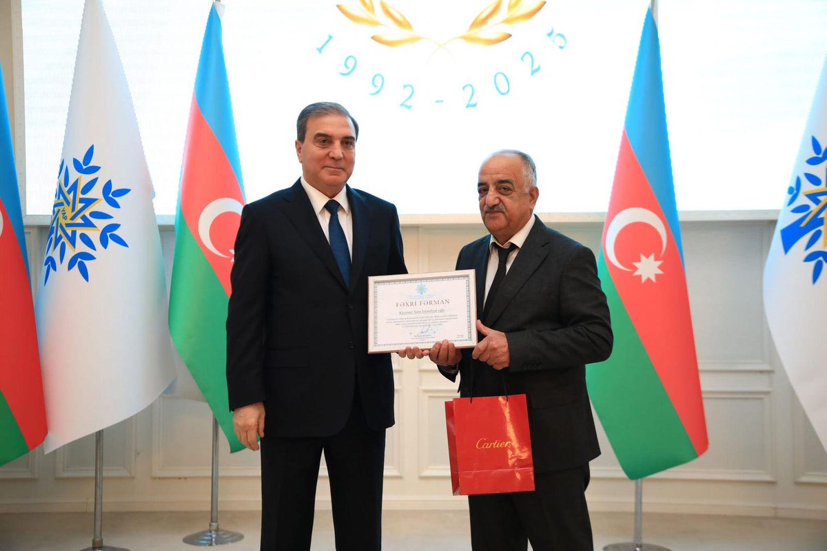 Başkonsolos Recep Öztop, Yeni Azerbaycan Partisi’nin (YAP) kuruluşunun 33. yıl dönümü münasebetiyle düzenlenen etkinliğe iştirak etmiştir.