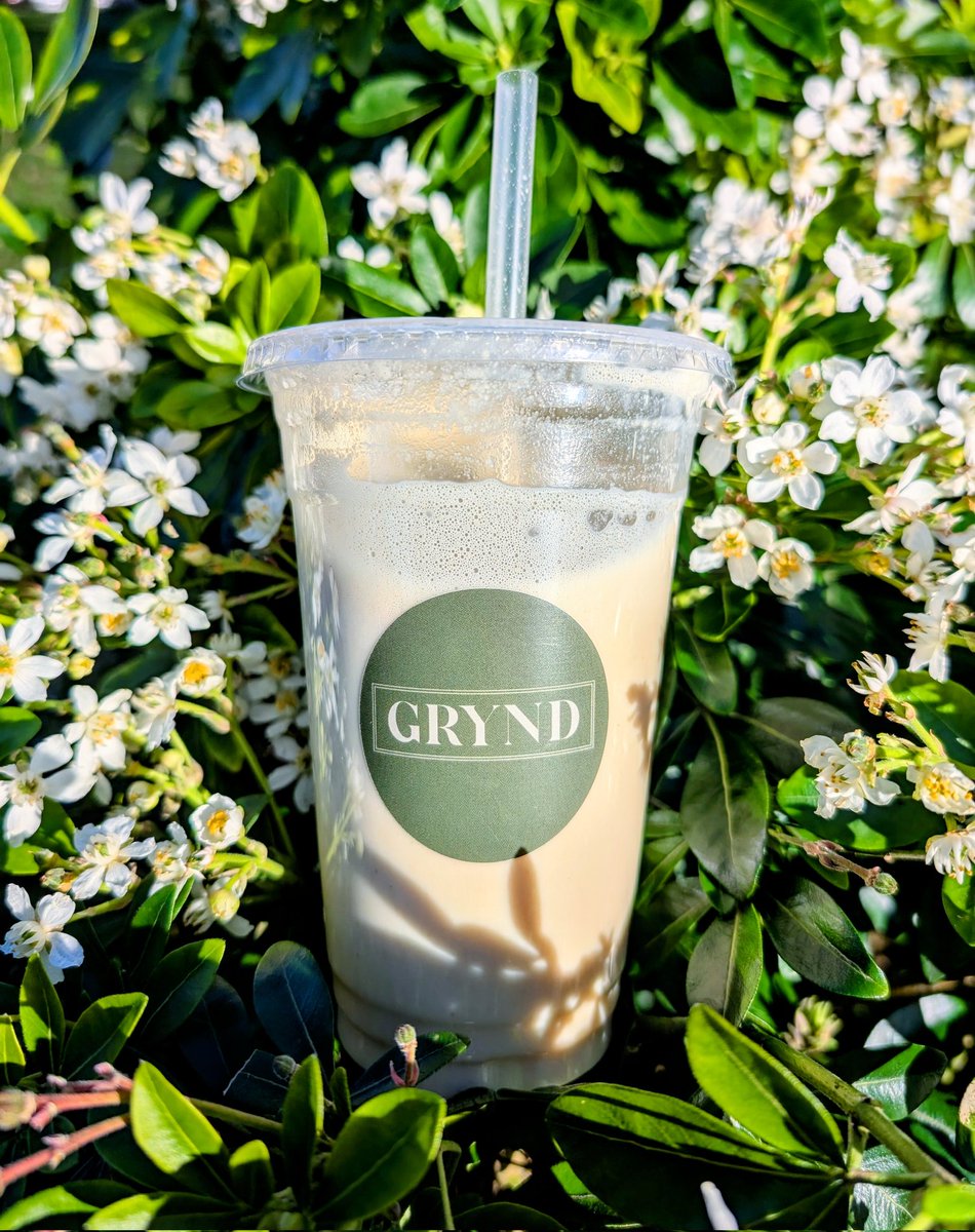 Found a new coffee shop and I love it. The guy there is super lovely and complimented my photography, especially the ones I did of his coffee shop 💚 #supportinglocal