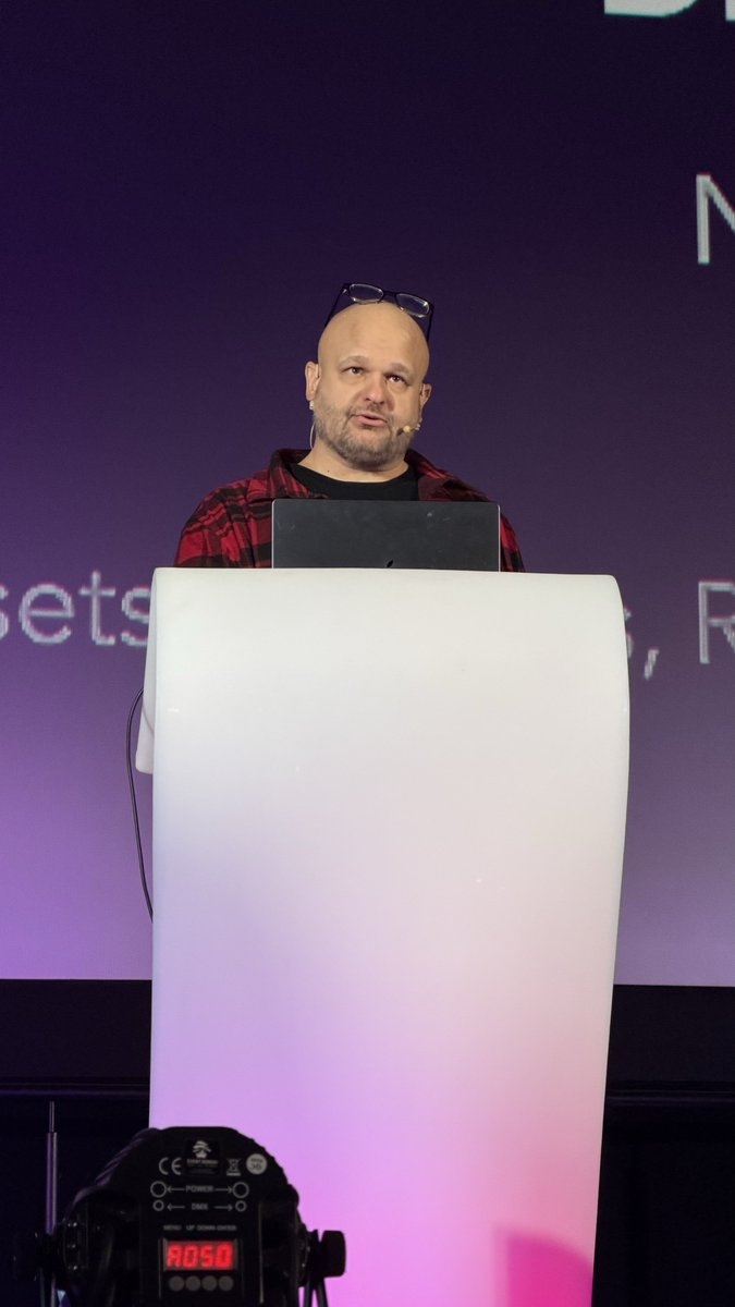 aiPolandConf's tweet photo. @mattpodwysocki session: “Level Up Your AI and Your Code with Mapbox MCP + DevKit” at AI Poland Conference! Excited to learn how these tools can elevate AI-powered development projects. #aiPolandConf https://t.co/3XQD1bq1Mz
