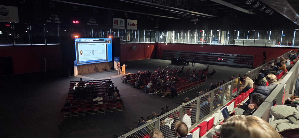 codeursenseine's tweet image. Serveurs MCP : autoroutes ouvertes vs visites guidées — Horacio Gonzalez décrypte les compromis entre flexibilité et fiabilité. #Codeurs2025