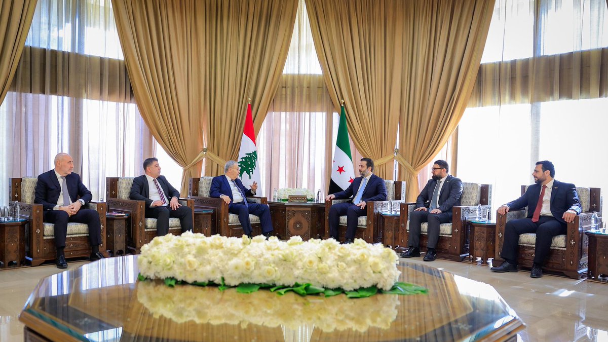 استقبل وزير الخارجية والمغتربين السيد أسعد حسن الشيباني ووزير العدل الدكتور مظهر الويس في العاصمة دمشق نائب رئيس مجلس الوزراء اللبناني السيد طارق متري.

وبحث الجانبان مستجدّات الأوضاع الإقليمية وآفاق تطوير العلاقات الثنائية بين البلدين الشقيقين، كما نوقشت جملة من القضايا المشتركة