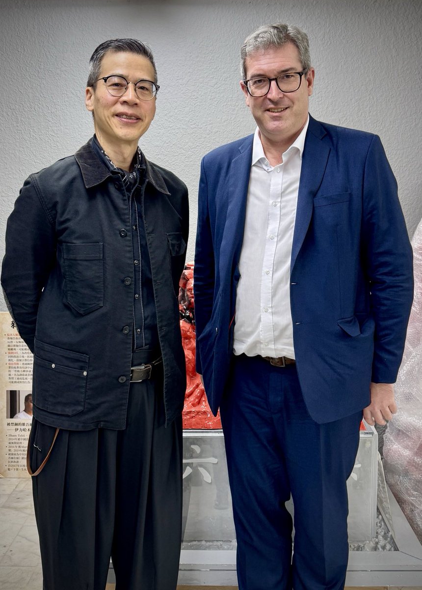 An honour to meet #HongKong artist and social activist Kacey Wong in #Taiwan today

kaceywong.com
