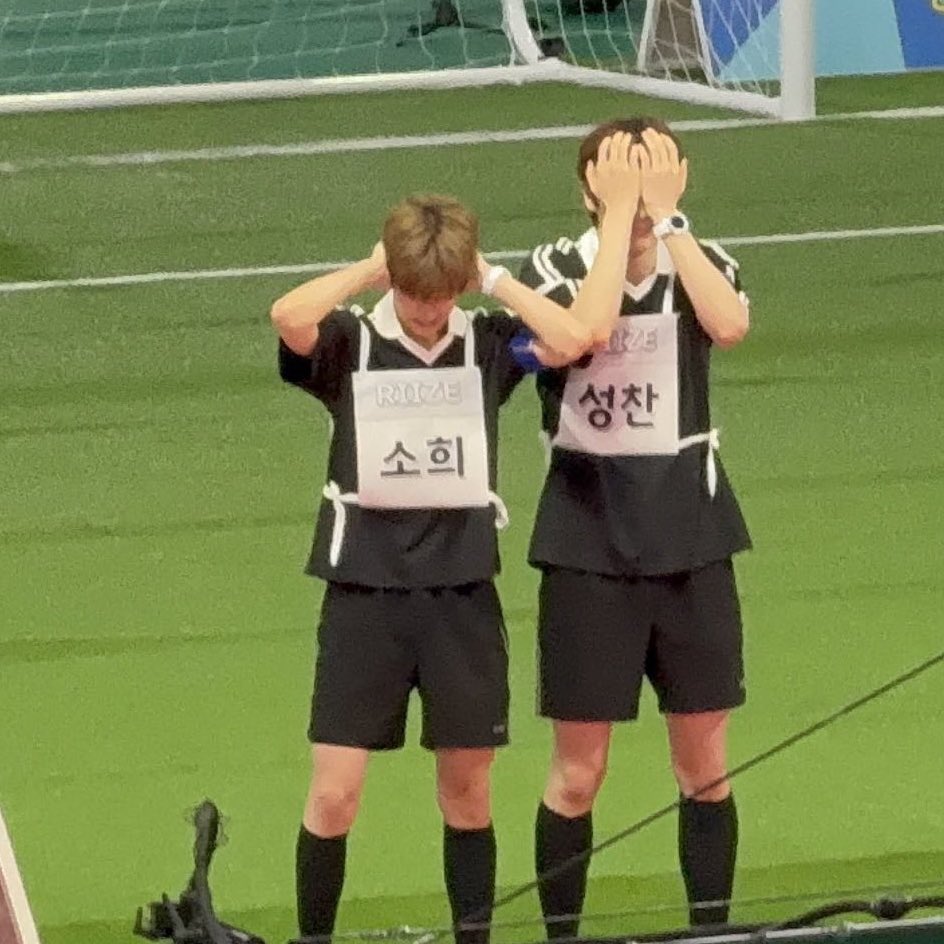 izz_zx's tweet image. 보물같은 소희야 생일 축하해요 🧡🧡🧡
연말에도, 다가오는 2026년에도 소희가 그리는 모든 꿈들이 이루어지길 !! 미니성찬 화이팅 🎂🤍

#소희생일_뿌팅해줘_얼른 
#so_love_hee_day