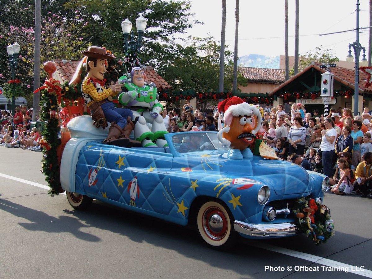 LikeaMouseTips's tweet image. Disney Christmas 2007-Fitting that Poppins rides next to Toys. She did showcase a unique ability to bring toys to life. Photos courtesy the Santa System SantaSystem.com