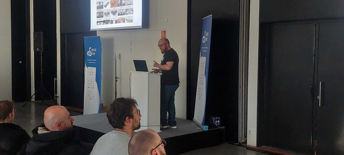 codeursenseine's tweet image. ⌨️ Autonomie + DIY : Benjamin Legrand nous raconte pourquoi fabriquer son propre clavier mécanique peut être geniale — ou complètement fou. #Codeurs2025