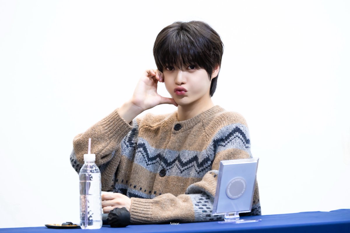 forAmor1121's tweet photo. 💚ʜᴀᴘᴘʏ ʙɪʀᴛʜᴅᴀʏ︎︎💚🪽🫧

#루네이트 #LUN8 #유우마 #YUMA
#럭키와_해피_데이_유우마_생축
#21TimesAsHappy_HappyYumaDay
#해피유우마데이 #HAPPYYUMADAY https://t.co/mc1EmE7vOO