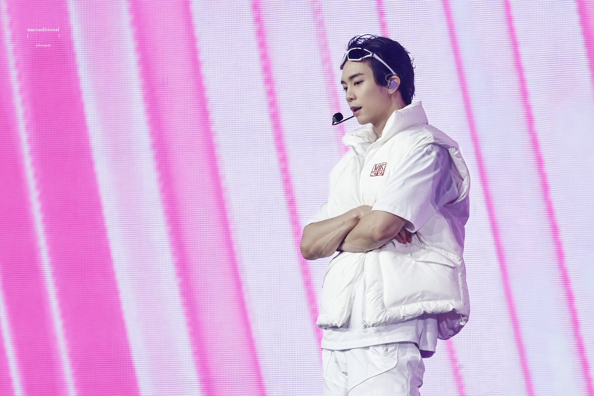 unconditionalJS's tweet image. 쟈니야 ⸝⸝⸝°ヮ°⸝⸝⸝ 

JCC 7주년 축하해 💐

#7YearsWithJCC
#쟈씨씨_7주년_축하해

#쟈니          #JOHNNY
#영호          #ジャニー