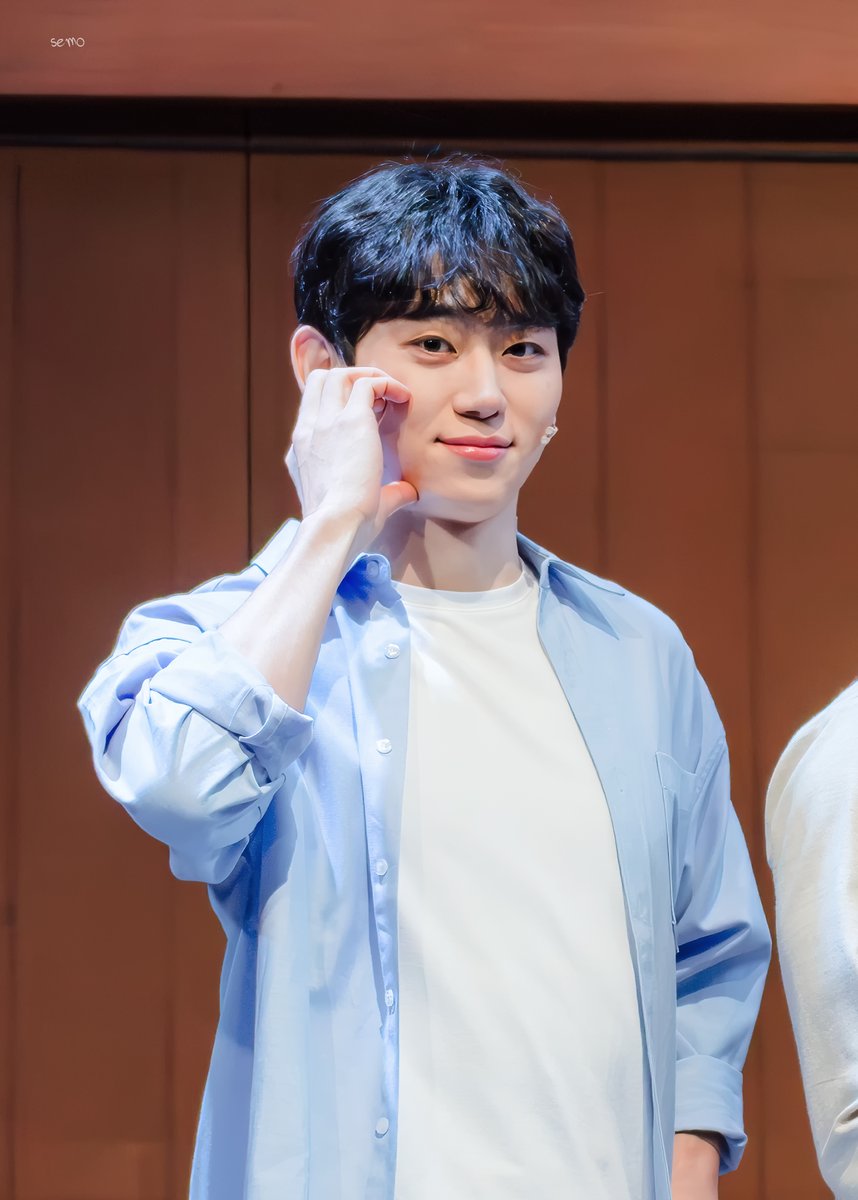 semo_pic's tweet photo. 251119 낮 뮤지컬 이름 없는 약속들로부터

Q&amp;A DAY 포토타임

이우현 | #임태현 https://t.co/yfA7SENDBB