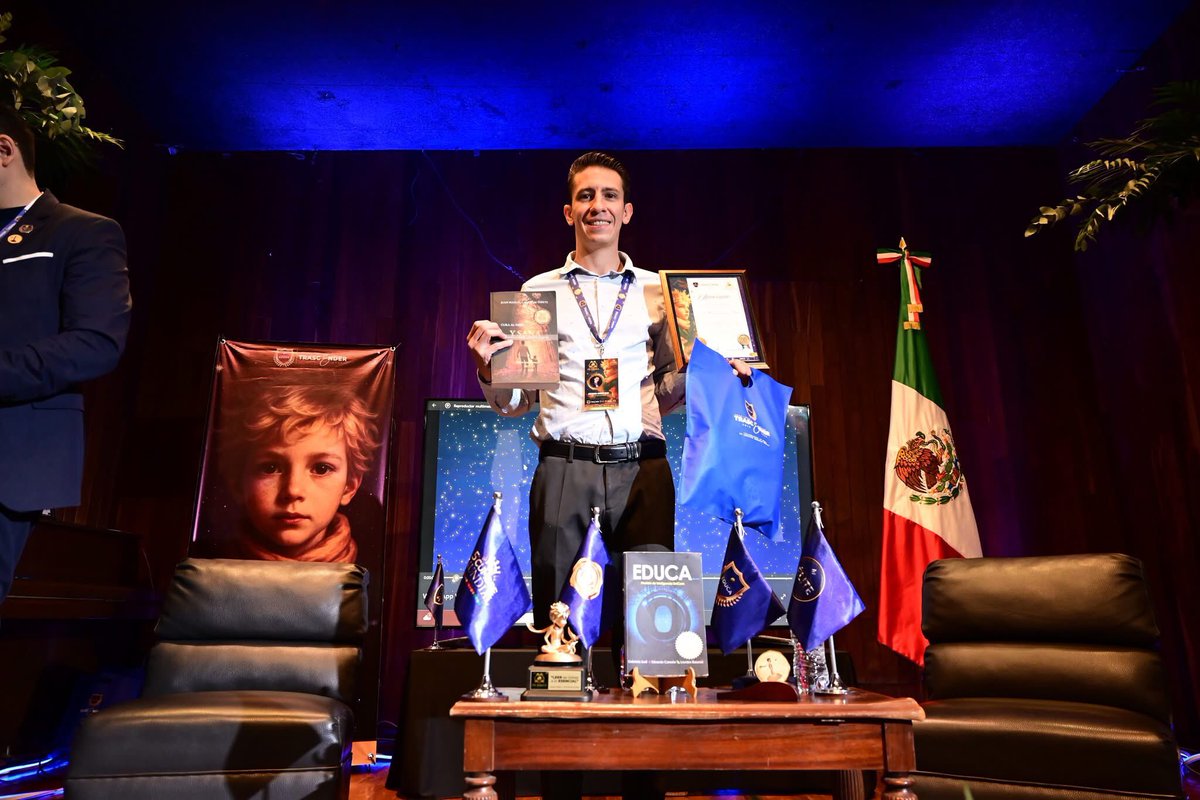 Educa_DotCom's tweet photo. La Feria Internacional del Libro #EDUCA abrió su primera jornada 📚✨ con un ambiente lleno de inspiración, encuentro y diálogo.

Si deseas revivir lo mejor del día, la transmisión quedó disponible en Educa Stream TV:

👉 https://t.co/zBQ8zdLpUI 

#FILEDUCA #LeerEs #FIL2025 https://t.co/ysN9SE5I7F