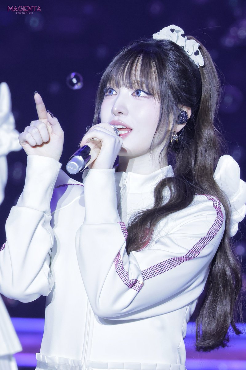 251121 생일 축하해🐱🎂

🍪 HAPPY LIZ DAY 🍪

#HappyLIZday
#오늘은_리즈를_복복_쓰다듬어주자 🫳
#아이브 #IVE #리즈 #LIZ #リズ