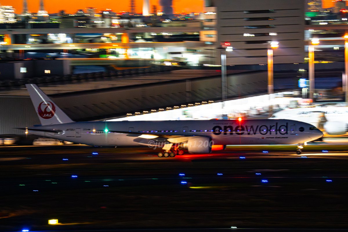 junchan1200's tweet photo. JA732Jがラストフライト🥹
あまり遭遇する機会がありませんでした🥹
お疲れ様でした🥹
後悔しないようにこれからもどんどん撮影しよう🥺
#JAL #JA732J #OneWorldLivery #羽田空港 #RJTT #HND #ロサンゼルス #LAX https://t.co/ShDl9NYFdj