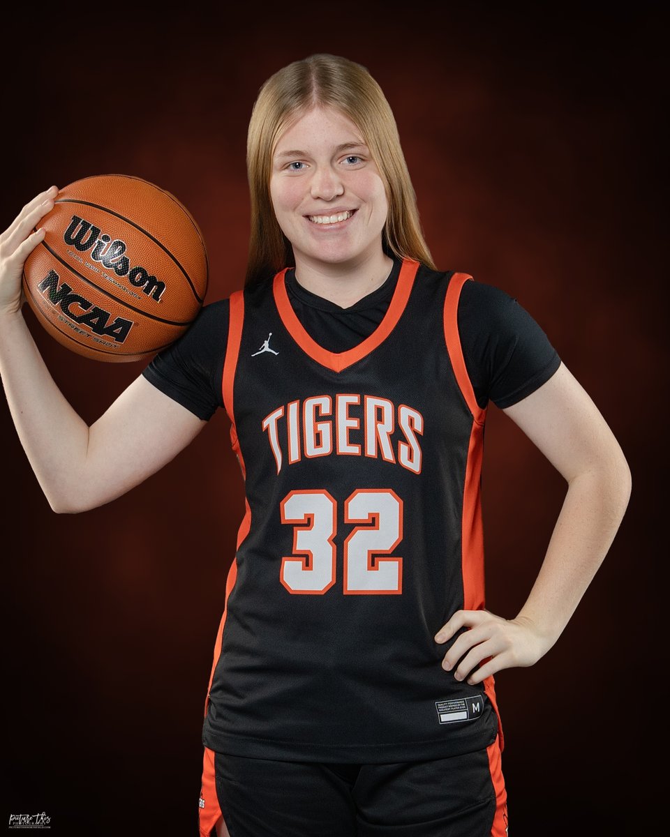 FHS_gbball's tweet photo. Shoutout to our captains this year! They’re ready to lead us on this journey—and I couldn’t ask for a better group to work with! It's finally gameday! #BeaTiger https://t.co/GhHJyFNGzI