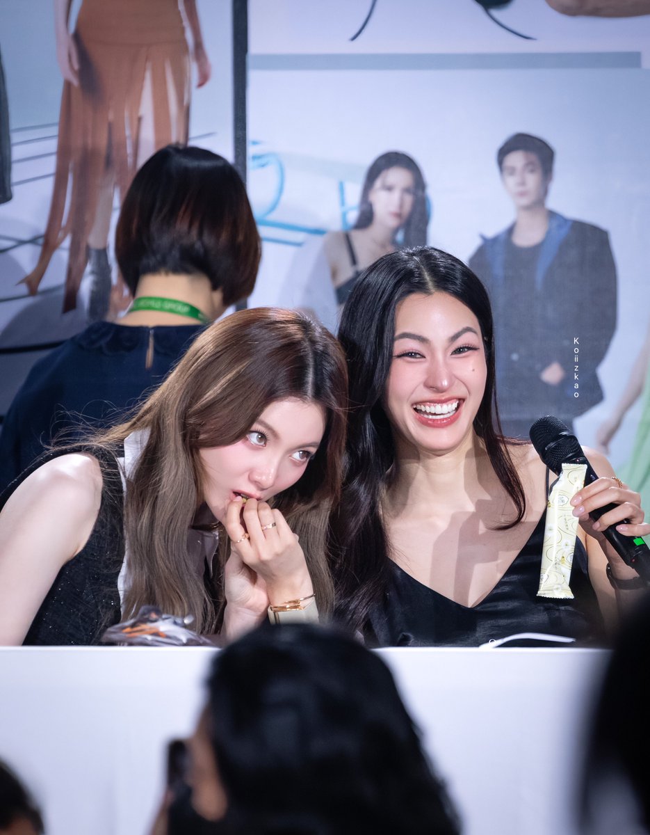 Koiiz9's tweet image. เด็กดื้อของตะหริง

LINGORM CH3 CALENDAR SIGN 
#หลิงออมปฏิทินช่อง3ปี2569 
#หลิงออม #LingOrm