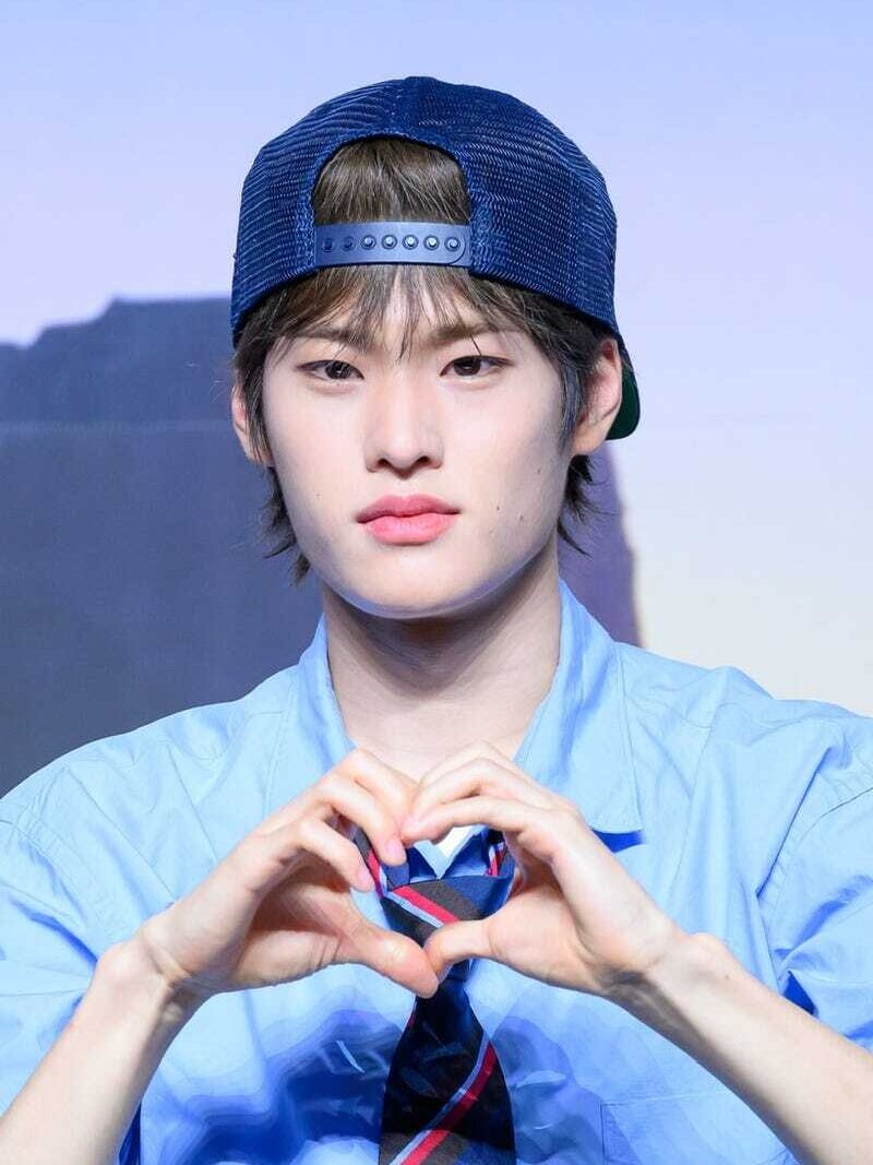 ellejapan's tweet image. 本日11月21日はRIIZE #ソヒ 22歳の誕生日🎉 無邪気な笑顔とボーカル力を武器に世界を魅了するソヒのビジュアルを振り返り！

▼記事はこちら
bit.ly/49oEf7r

#HAPPYSOHEEDAY
#RIIZE #라이즈 #SOHEE #소희