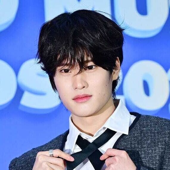 ellejapan's tweet image. 本日11月21日はRIIZE #ソヒ 22歳の誕生日🎉 無邪気な笑顔とボーカル力を武器に世界を魅了するソヒのビジュアルを振り返り！

▼記事はこちら
bit.ly/49oEf7r

#HAPPYSOHEEDAY
#RIIZE #라이즈 #SOHEE #소희