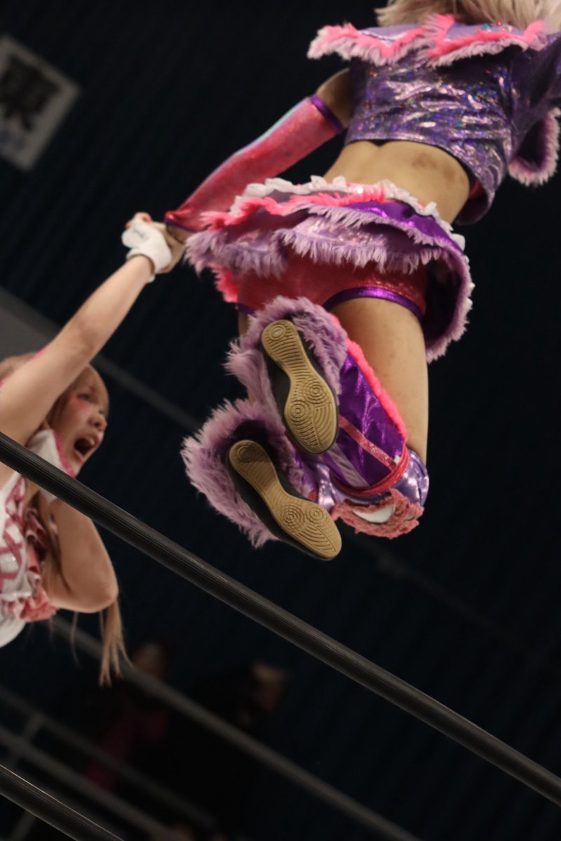 Kentaamu's tweet image. 11.20 #wavepro インイタ大会

#しのせ愛梨紗 選手と #咲蘭 選手

2人の攻防が懐かしい。ま、一年も経ってないけど。