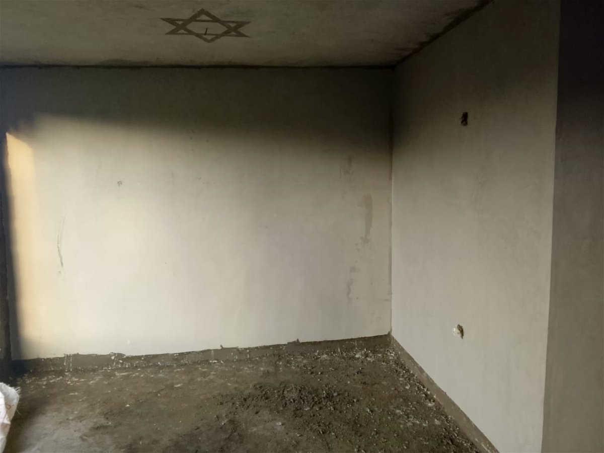 abungana4044's tweet image. Wrapping up today&apos;s plastering work in Kikuyu with precision and care. Every wall is a step closer to perfection! 
#artisticcraftsmanship #buildingdesign
 #JengaKisasa