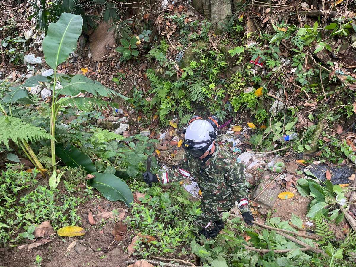 La Brigada de Ingenieros de Atención y Prevención de Desastres desarrolló importantes acciones ambientales en Piedecuesta y Floridablanca, #Santander.

En Piedecuesta, sector Río de Oro, se recolectaron 7.000 kg de residuos en una jornada de limpieza que benefició a más de 15.000