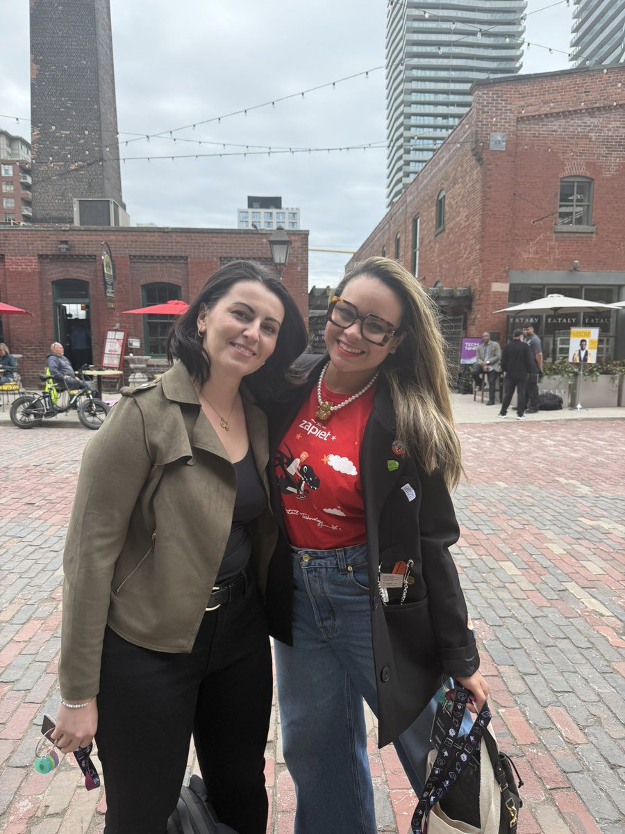 I can’t believe I wasn’t following you here already <a href="/im__drb/">Diana B</a> look at us striking the pose at <a href="/heymantle/">Mantle</a> Techtonic🥳💚🦖💚