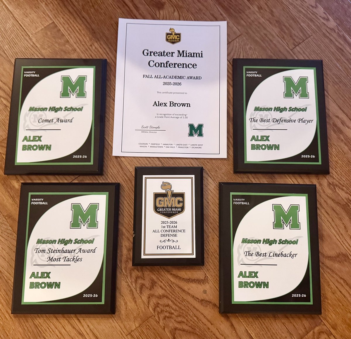 Had our team banquet a couple nights ago, blessed to receive all these awards!! 

Team awards🏈:
-Defensive player of the year 
-Best Linebacker 
-Comet Award (MVP) 
-Tom Steinhauer (Most tackles-126 TOT) 

-1st team gmc ‼️
-2nd all southwest ohio ‼️

<a href="/CoachCastner/">Brian Castner</a> <a href="/CoachKentM10/">Coach McCullough</a>
