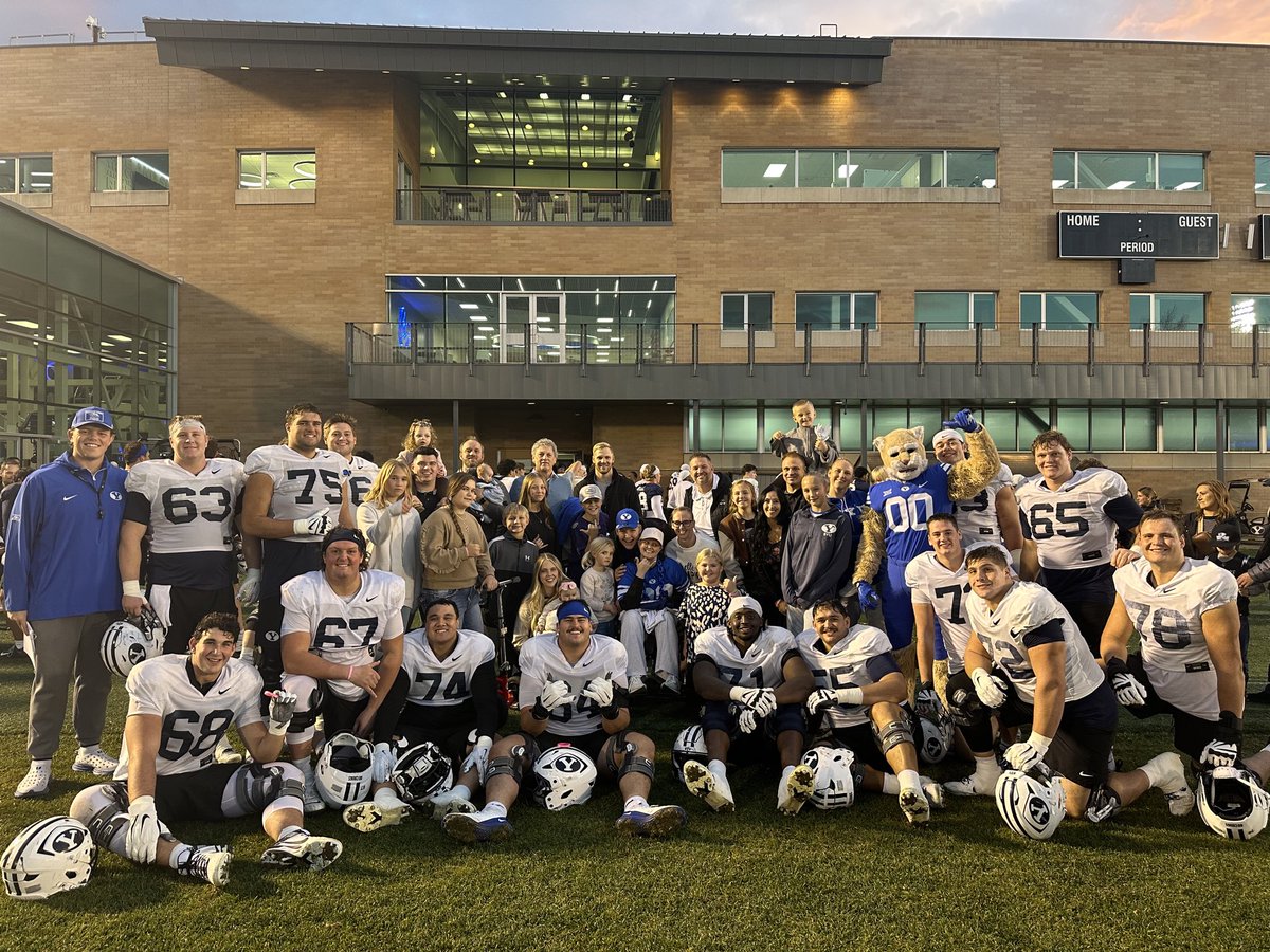 Jax_Chadwick's tweet image. Football is big, but life is bigger fellas. My sister is the real warrior, and we’re going to beat this together! Thank you to everyone praying and showing love. Grateful for my Cougar O-Line brothers for having our back. #CancerStrong #MckynzeesArmy #truebluehero…