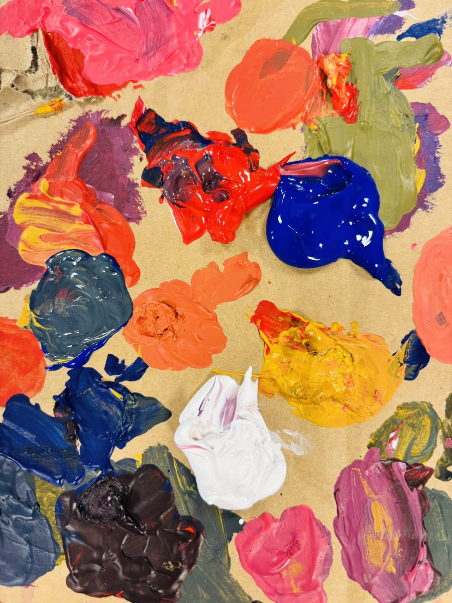 tase_art's tweet image. Year 9s are ready to wow us with their painting precision and colour mastery! Can’t wait to see how you channel the vibrant influence of Yayoi Kusama in next week’s #acrylic sessions. #PatternAndColour #ArtInspiration