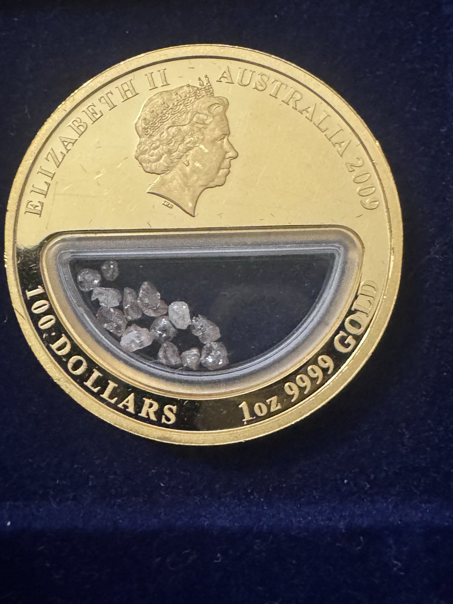 eustacker's tweet image. Still this is the most beautiful gold piece in my whole stack 💪🏻
 #Gold #stacking