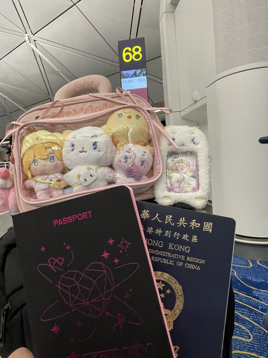 plave_w93897's tweet image. Astronaut girl is heading to Asterum

#plave #DASH_Quantum_Leap_encore