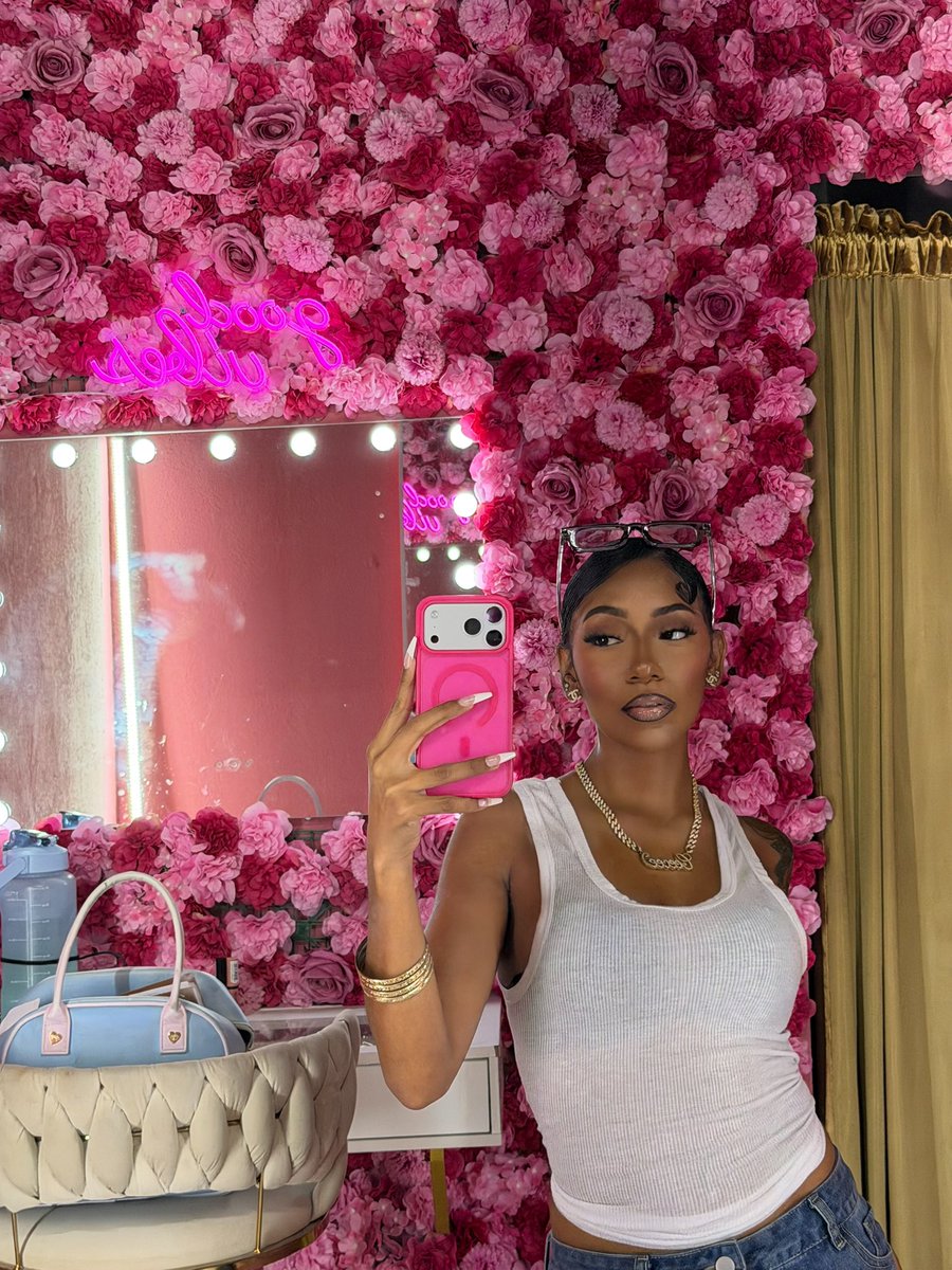 TheOfficialCc1's tweet photo. If it doesn’t align, it doesn’t get access 🌸✨ https://t.co/dD0NYfSPzY