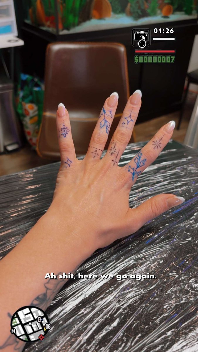 MissFata1ity tweet media