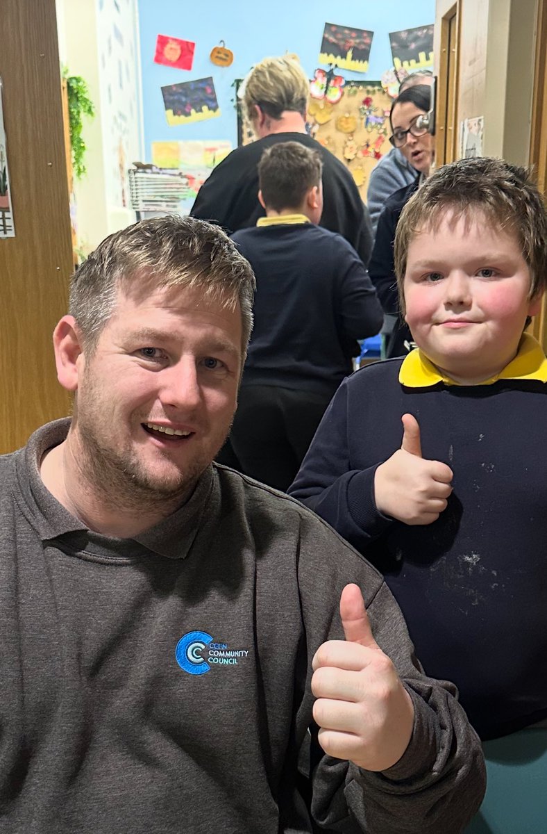 CefnCouncil's tweet image. Week 6 of #StayOnSide at Ysgol Rhosymedre!

Year 6 prepped their presentations for next week’s awards, played handball, and learned about the pro side of the sport. 🏐👏

Proudly funded by @TNLComFundWales