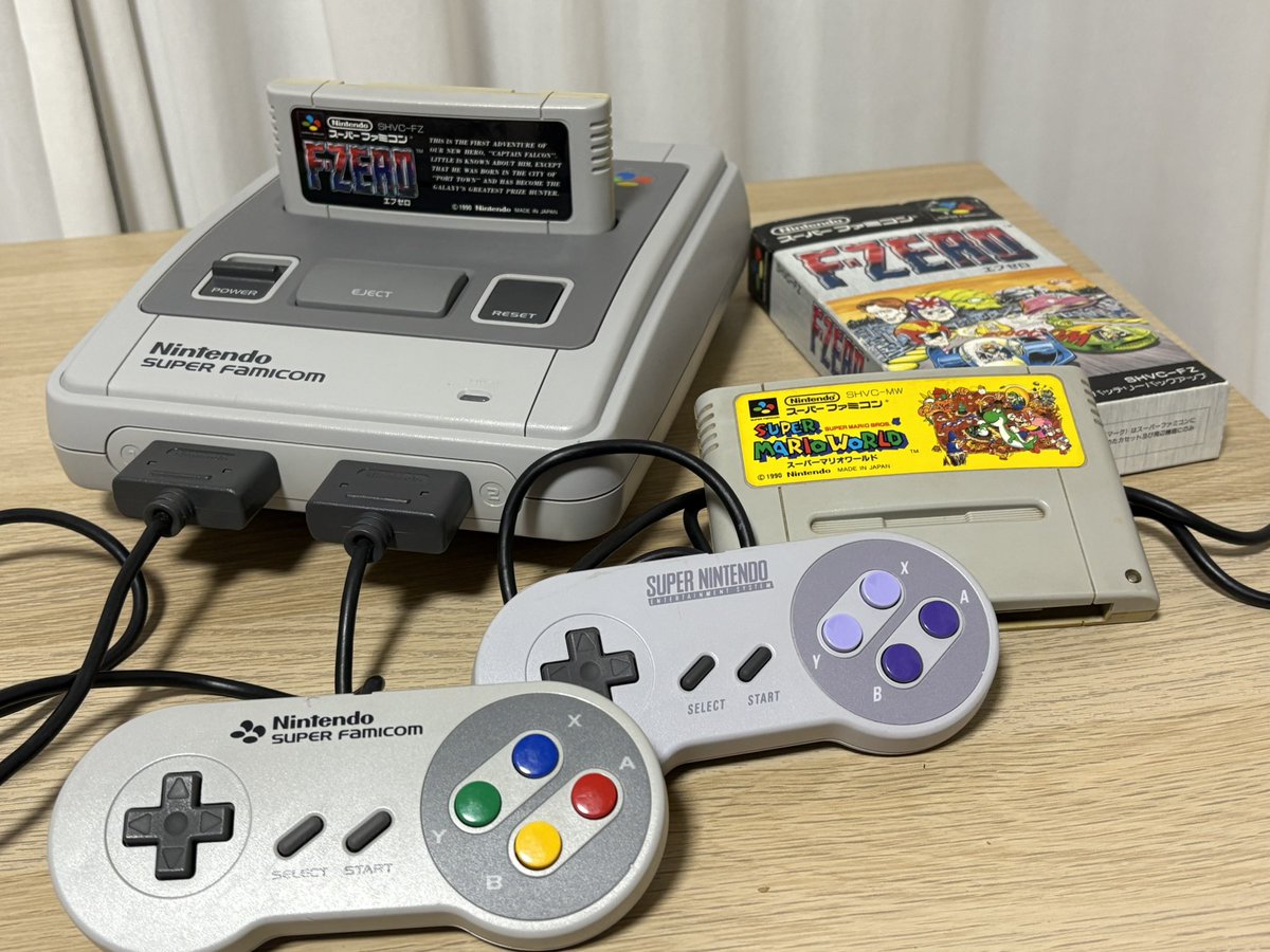 yokoyon_m4's tweet image. スーパーファミコン本体、スーパーマリオワールド、そして初代F-ZEROが日本での発売から35周年となりました！
#スーパーファミコン #FZERO