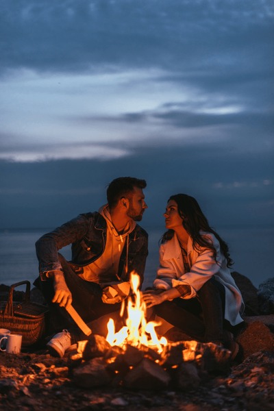 sharma_k_deepak's tweet image. इश्क़ के शोले को भड़काओ कि कुछ रात कटे
दिल के अंगारे को दहकाओ कि कुछ रात कटे..

मख़दूम मुहिउद्दीन