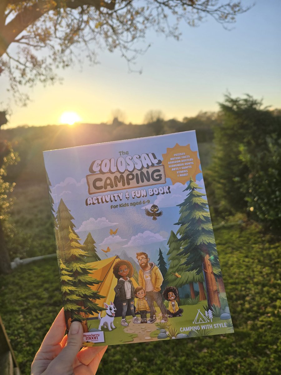 I've had my first review and received my first customer photograph - seeing my little book out in the wild is SO exciting! Grab yours here: amzn.to/4o72FWH