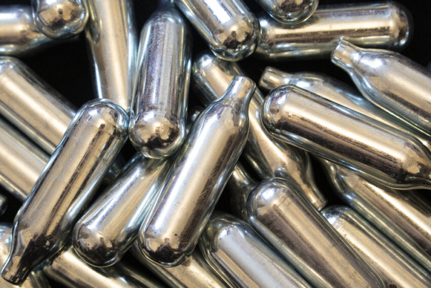 SanteMentale's tweet photo. #ProtoxydeAzote - La Fédération addiction rappelle que les #morts liées aux #drogues sont évitables et qu’une #réponse efficace passe par des #interdits protecteurs mais également des mesures de #prévention.
https://t.co/u7aCOMjsBR https://t.co/Q2IeQ3R1Qs