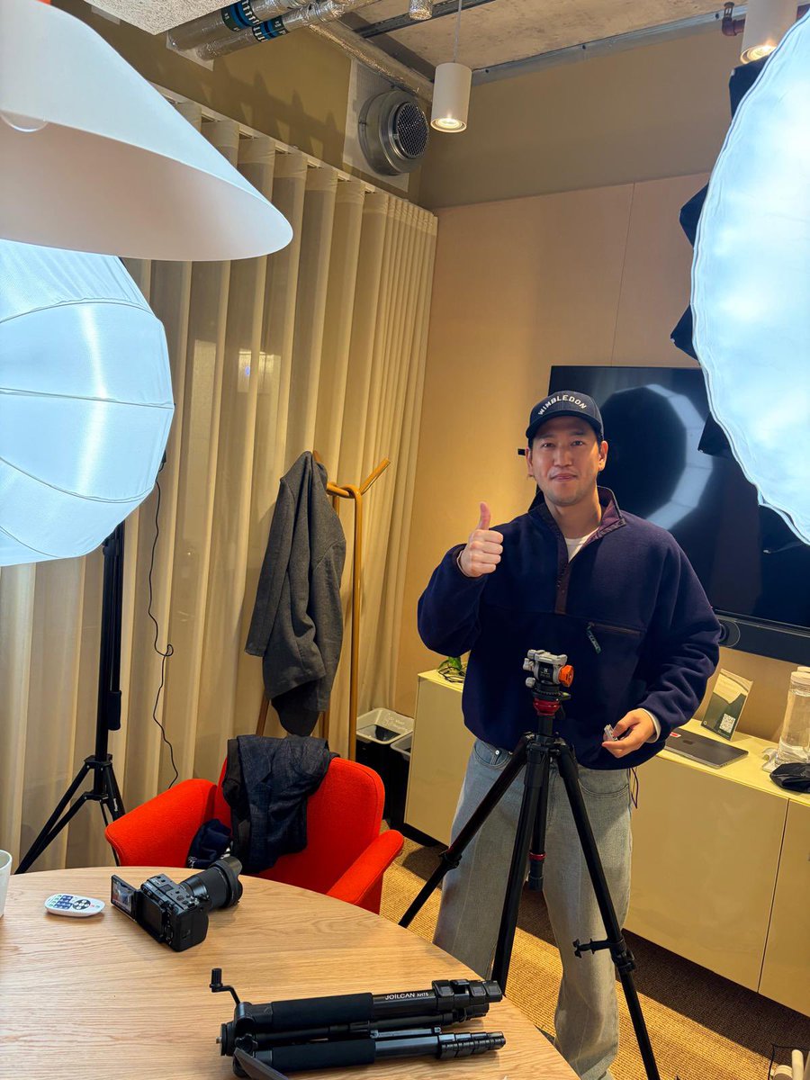 kyriakosel's tweet image. Media backstage