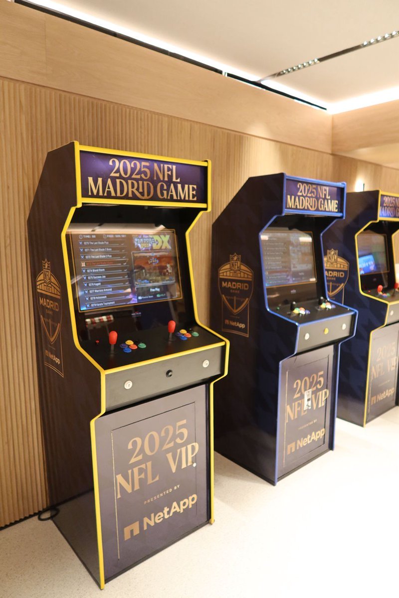 LifeAtNetApp's tweet image. Madrid’s first NFL game. Big plays on the field, @NetApp  tech powering the data behind it all.
Join us &amp;amp; shape the future of data: bit.ly/4lAZt4P

#LifeAtNetApp #NetApp #WhyNetApp #Careers #Innovation #JoinUs #NowHiring