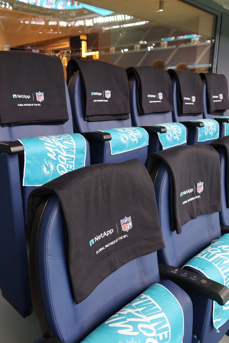 LifeAtNetApp's tweet image. Madrid’s first NFL game. Big plays on the field, @NetApp  tech powering the data behind it all.
Join us &amp;amp; shape the future of data: bit.ly/4lAZt4P

#LifeAtNetApp #NetApp #WhyNetApp #Careers #Innovation #JoinUs #NowHiring