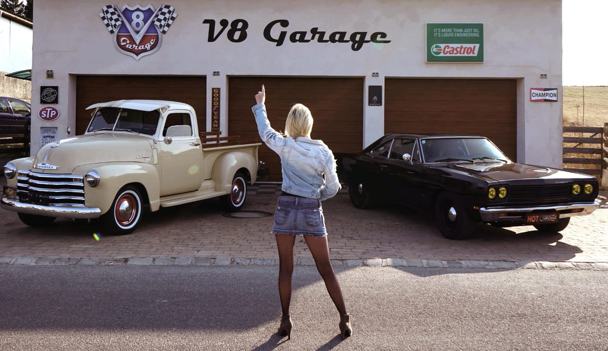 celinchen66881's tweet image. Shootingtime 🤠
Plymouth and  Chevy 😎
I love US Cars 😍
#of #shooting #modeling #USCars 
@CelinaSol87 @OnlyFans @maloum_official