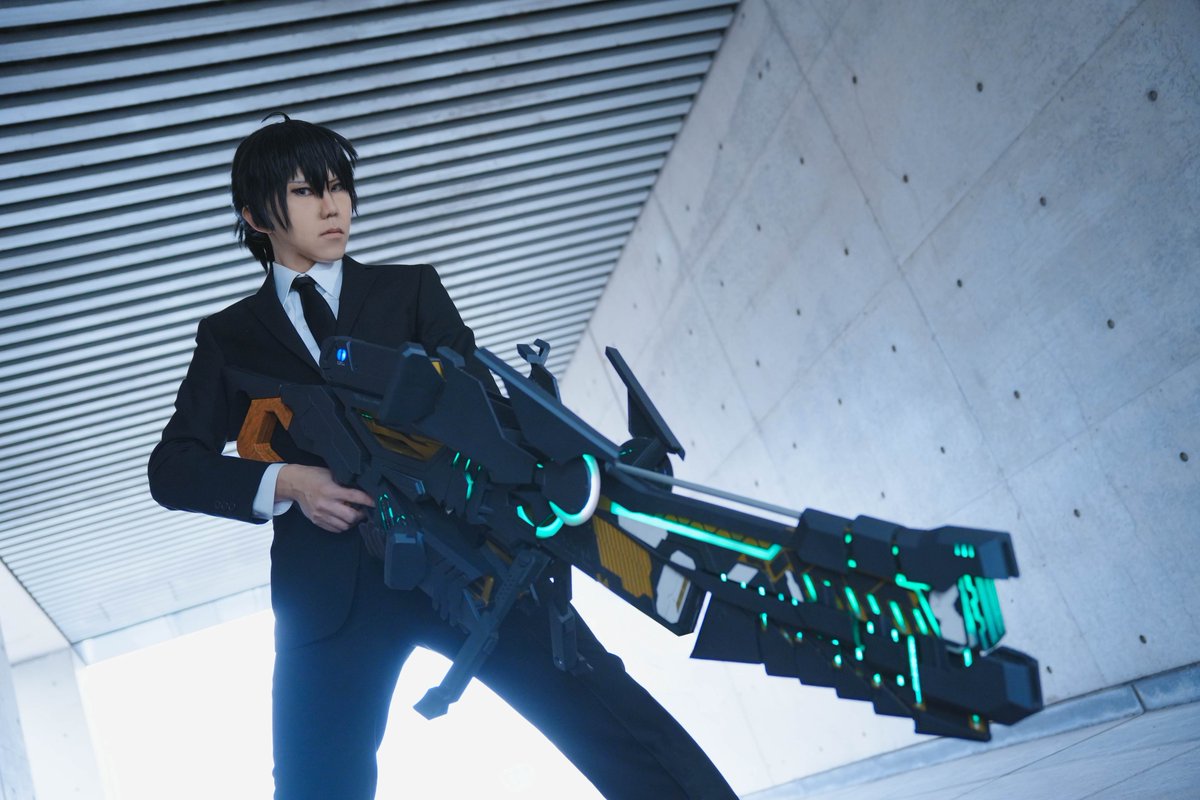 kaisar085's tweet image. 宜野座さんお誕生日おめでとうー！

強襲型ドミネーター、ドミネーターSG型作ったから、宜野座コスする機会が多くなった。
 #宜野座伸元生誕祭2025
#宜野座伸元誕生祭2025