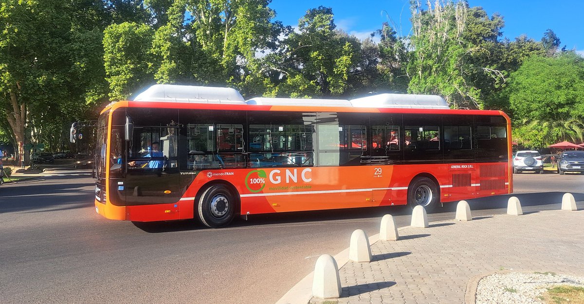 🚍 El viernes 21/11 "Día no laborable con fines turísticos" el servicio de colectivos en Mza funcionará con frecuencias de día sábado.  El lunes 24/11 "Día de la Soberanía Nacional" los micros circularán con horarios y frecuencias de día feriado.