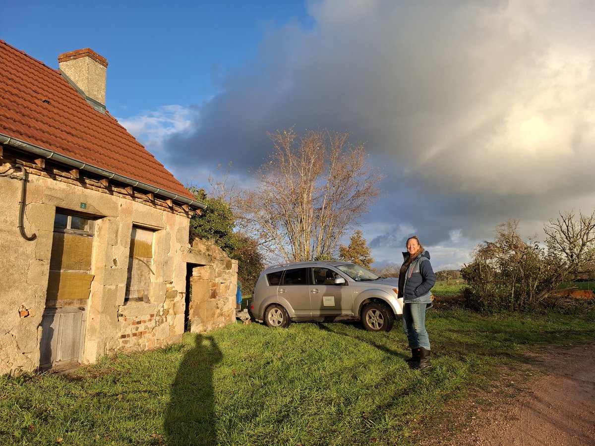 Nou... de spanning stijgt, morgen de sleutel ophalen in Lyon en dan kan het grote klussen beginnen 🌾