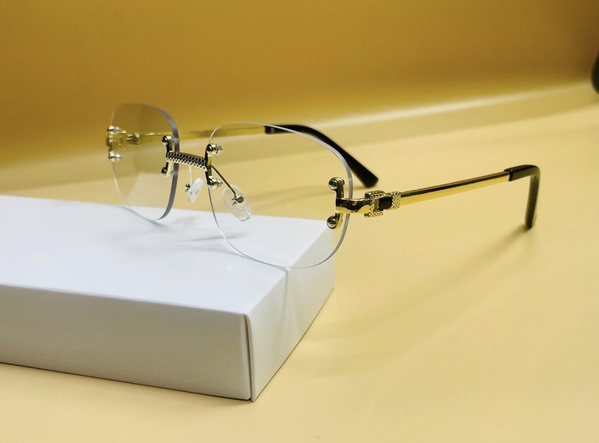 𝐹𝑎𝑙𝑙 𝑂𝑝𝑡𝑖𝑞𝑢𝑒 👓 tweet media