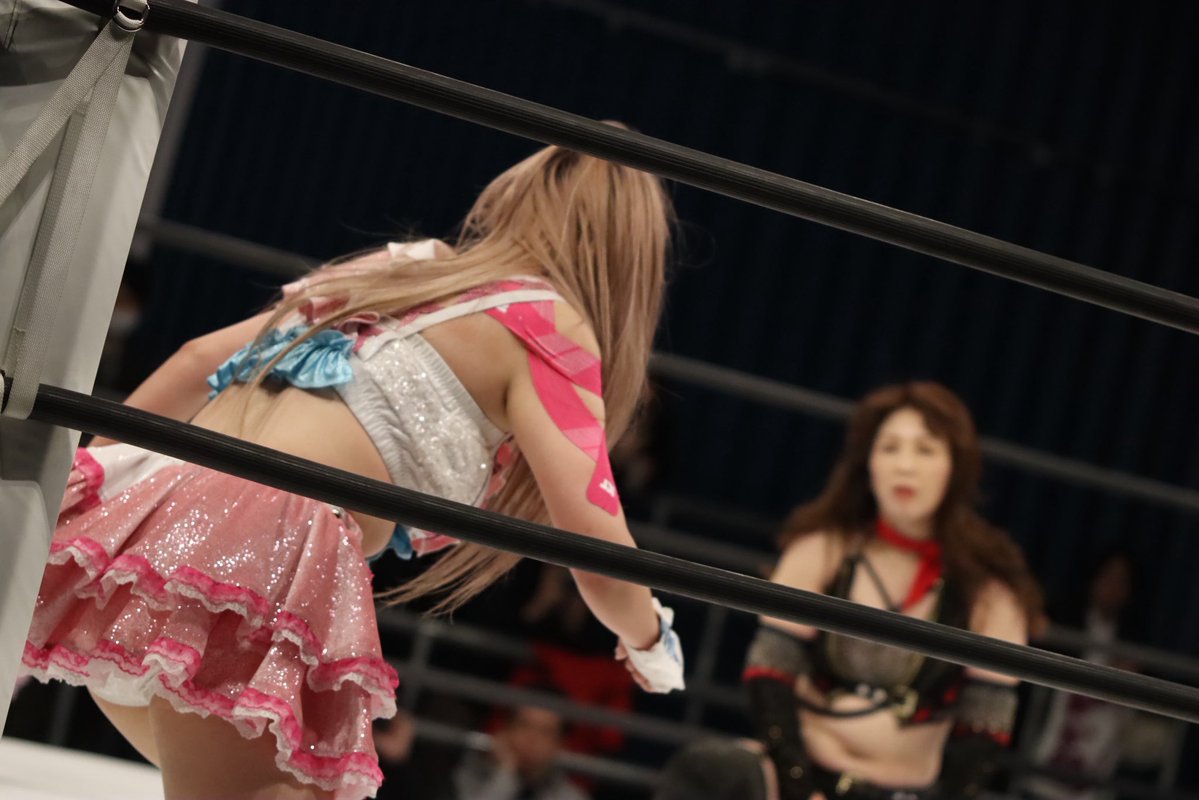 Kentaamu's tweet image. 11.20 #wavepro インイタ大会

#桜花由美 選手と #しのせ愛梨紗 選手

ありちゃん諦めない。
諦めなければなきっと何とかなる。