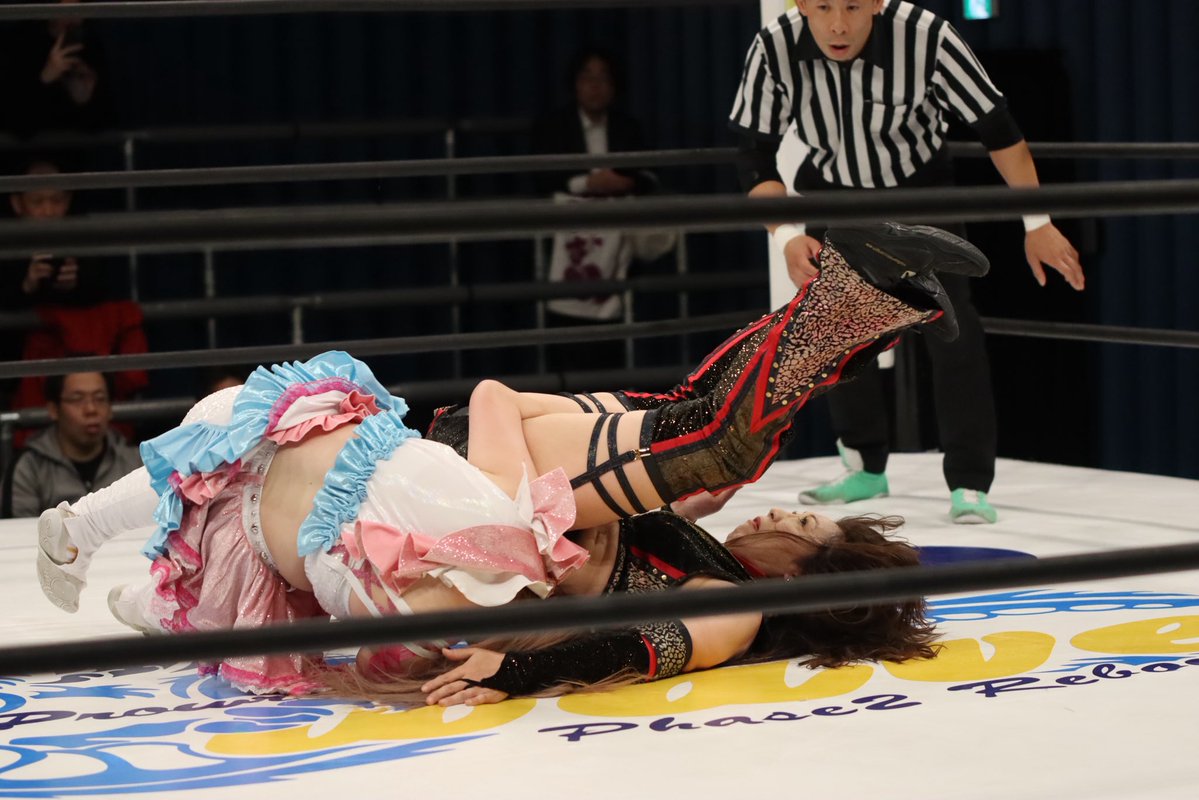 Kentaamu's tweet image. 11.20 #wavepro インイタ大会

#桜花由美 選手と #しのせ愛梨紗 選手

ありちゃん諦めない。
諦めなければなきっと何とかなる。