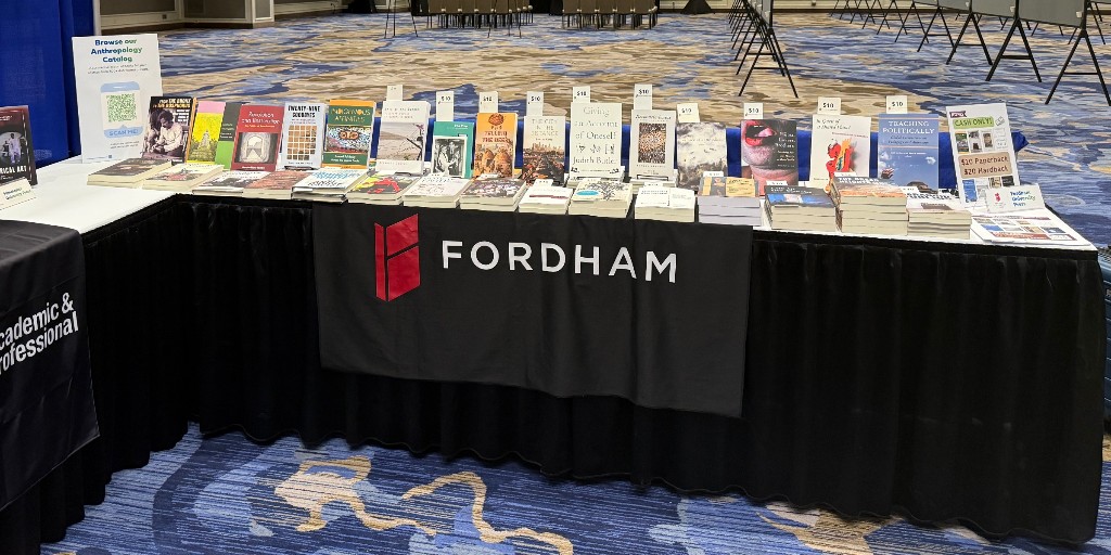 ☀️ Good morning, New Orleans! We're here at Ingram Booth 228 for #AAA2025! Stop by and browse our newest #Anthropology titles 📚.

Can't make it to the conference? Browse our virtual exhibit: 👉 ow.ly/A6PI50XuKE5

#AnthroTwitter #CulturalAnthropology #Ethnography #ReadUP