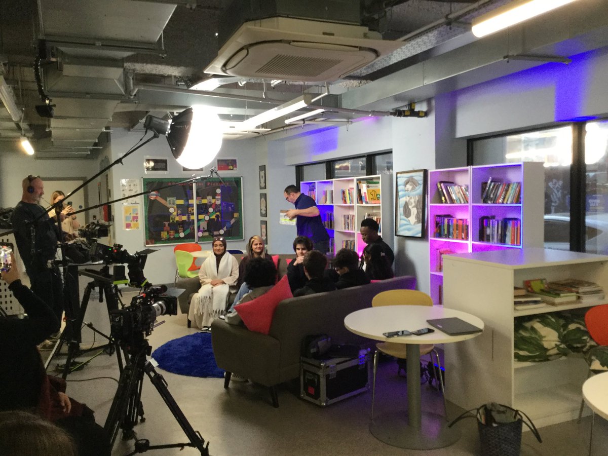 WappingHigh tweet media